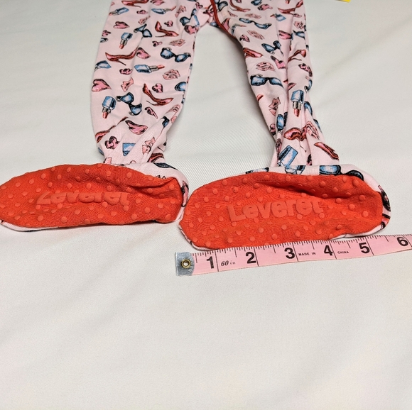 ❌SOLD❌ Leveret 3 yr Footed Sleeper - Picture 4 of 7